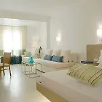 Petasos & - Small Luxury Of The World