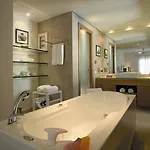 Petasos & - Small Luxury Of The World 4*