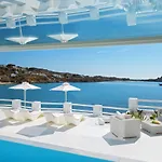 Petasos & - Small Luxury Of The World