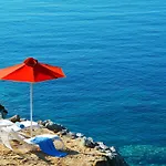 Petasos & - Small Luxury Of The World