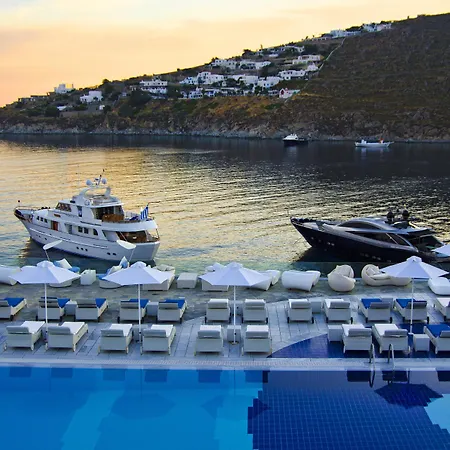 Petasos & - Small Luxury Of The World Platis Gialos