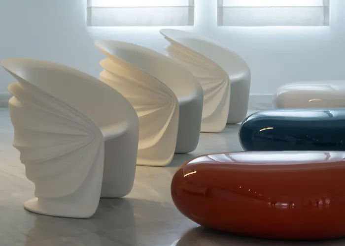 Petasos & - Small Luxury Of The World